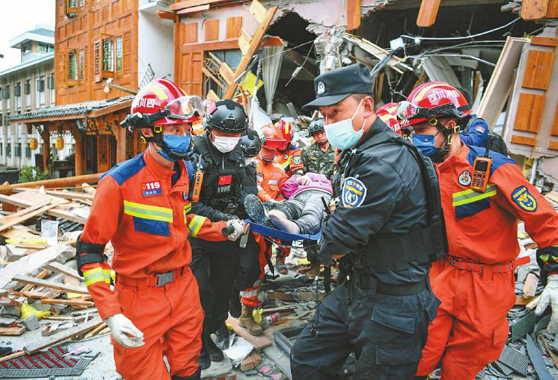 向震中.jpg 向震中.jpg