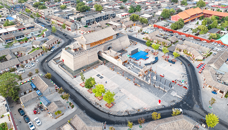 2022年9月8日，石家莊，航拍正定縣正定古城陽和樓與正定歷史文化街。